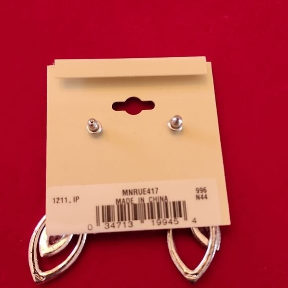 NWT Vintage Gold Plated Crystal Dangle Earrings - Picture 2 of 2